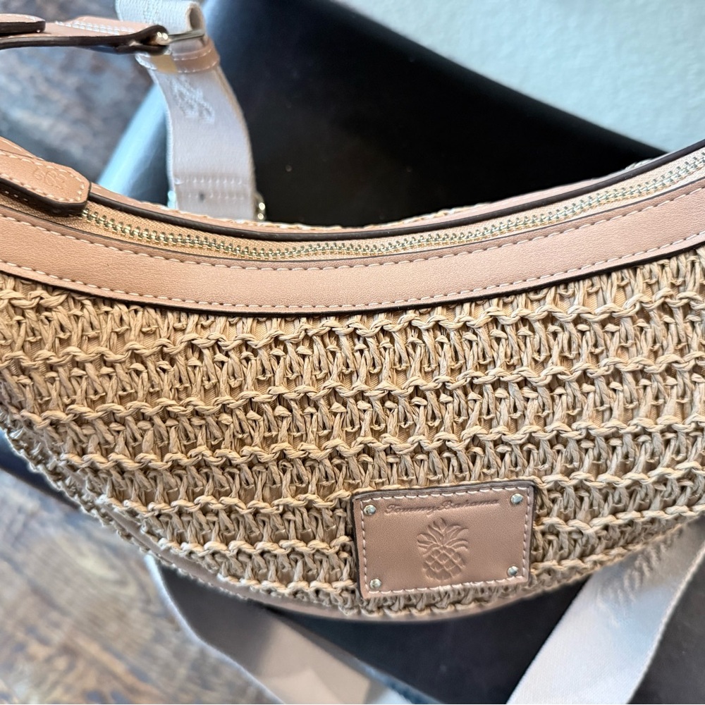 Stylish Tan Woven Tommy Bahama Shoulder Bag- NEW! - Picture 5 of 5